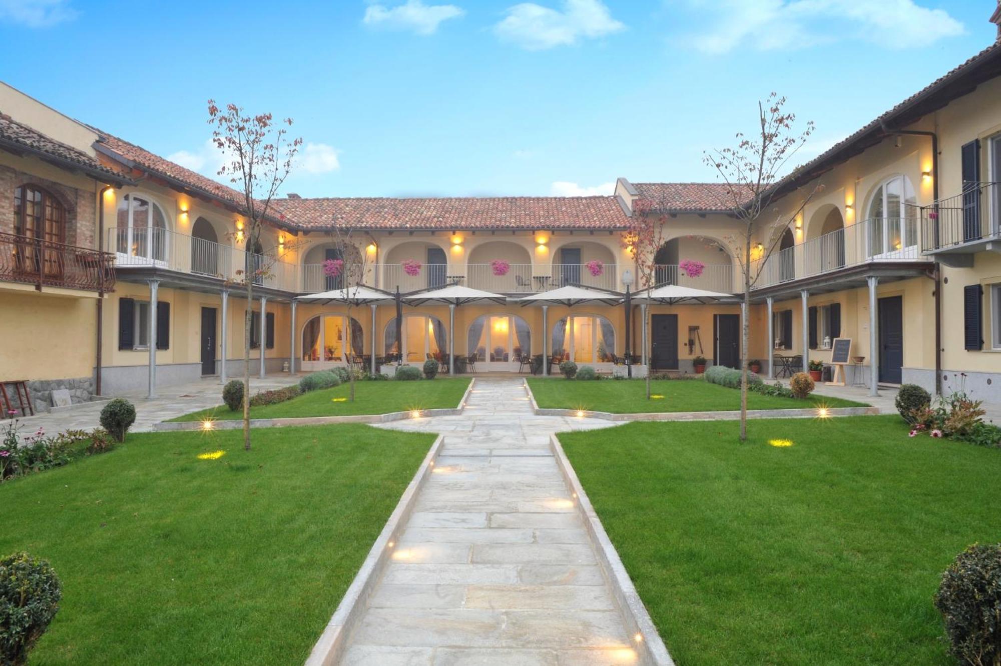 Agriturismo Cascina Varie Castagnito Exterior foto