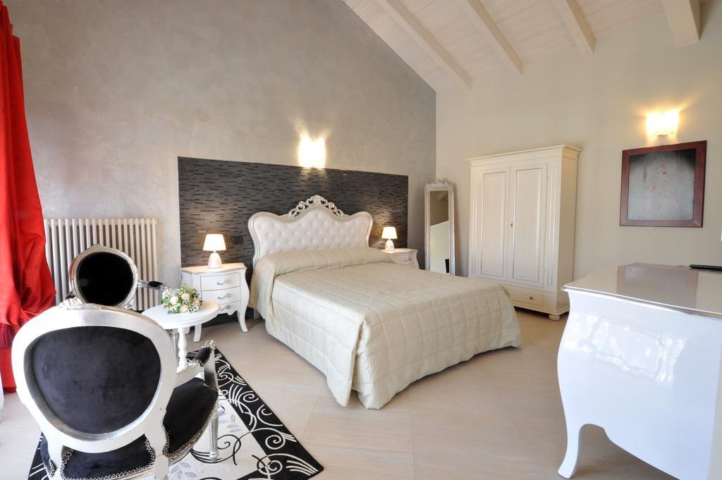Agriturismo Cascina Varie Castagnito Exterior foto