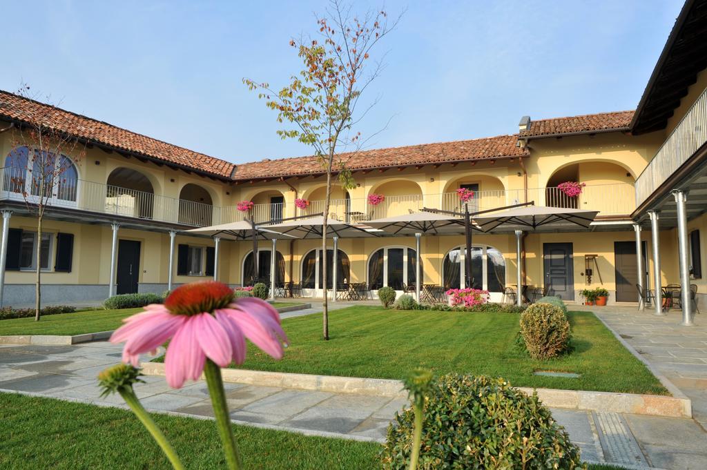 Agriturismo Cascina Varie Castagnito Exterior foto